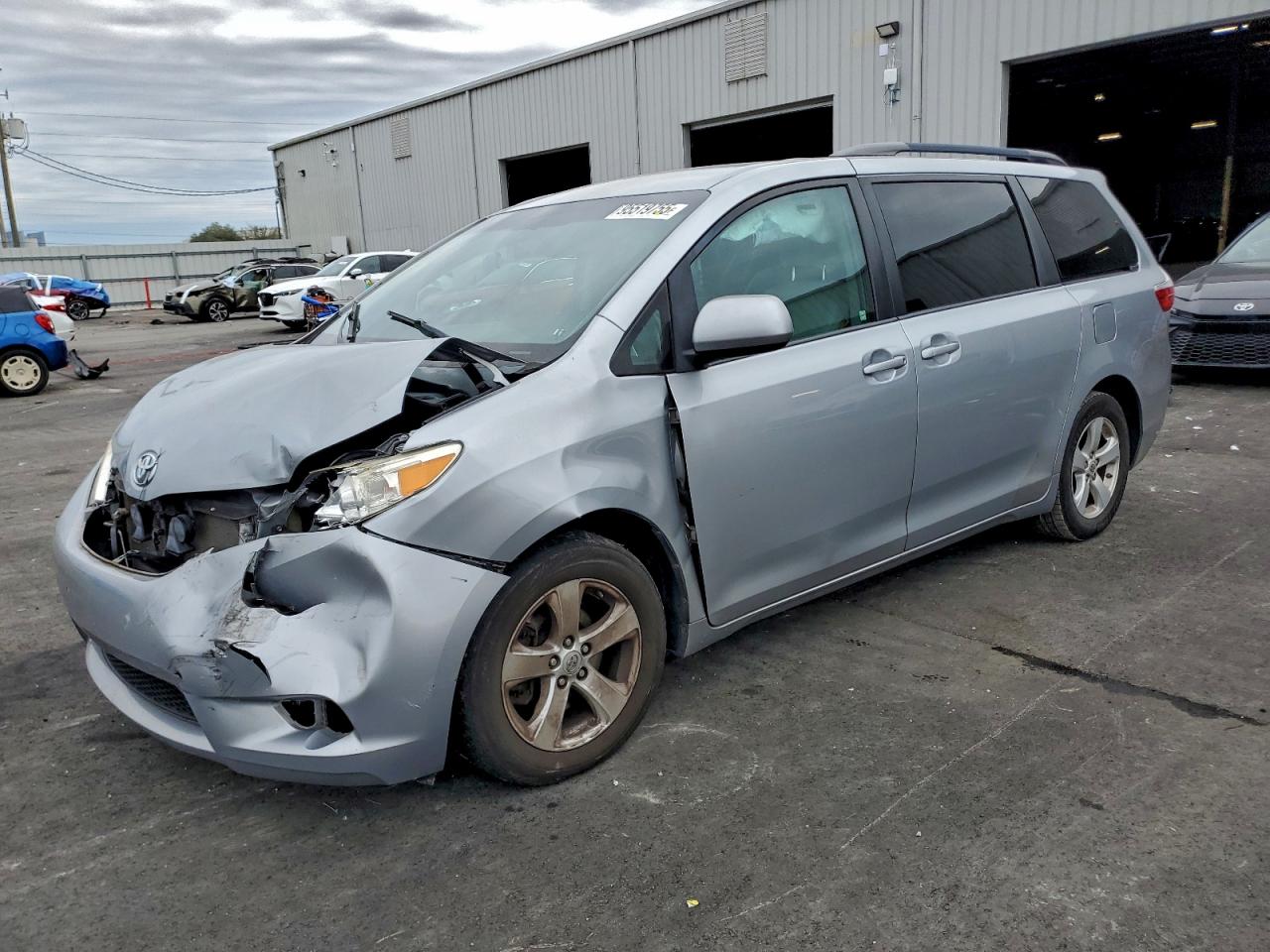 2015 TOYOTA SIENNA