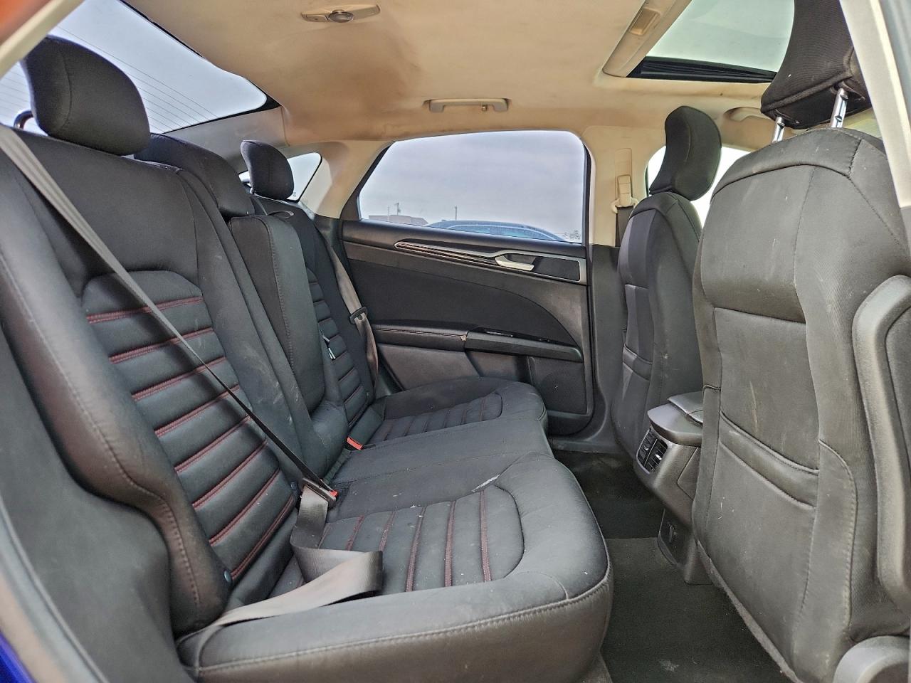 2016 FORD FUSION SE photo 10