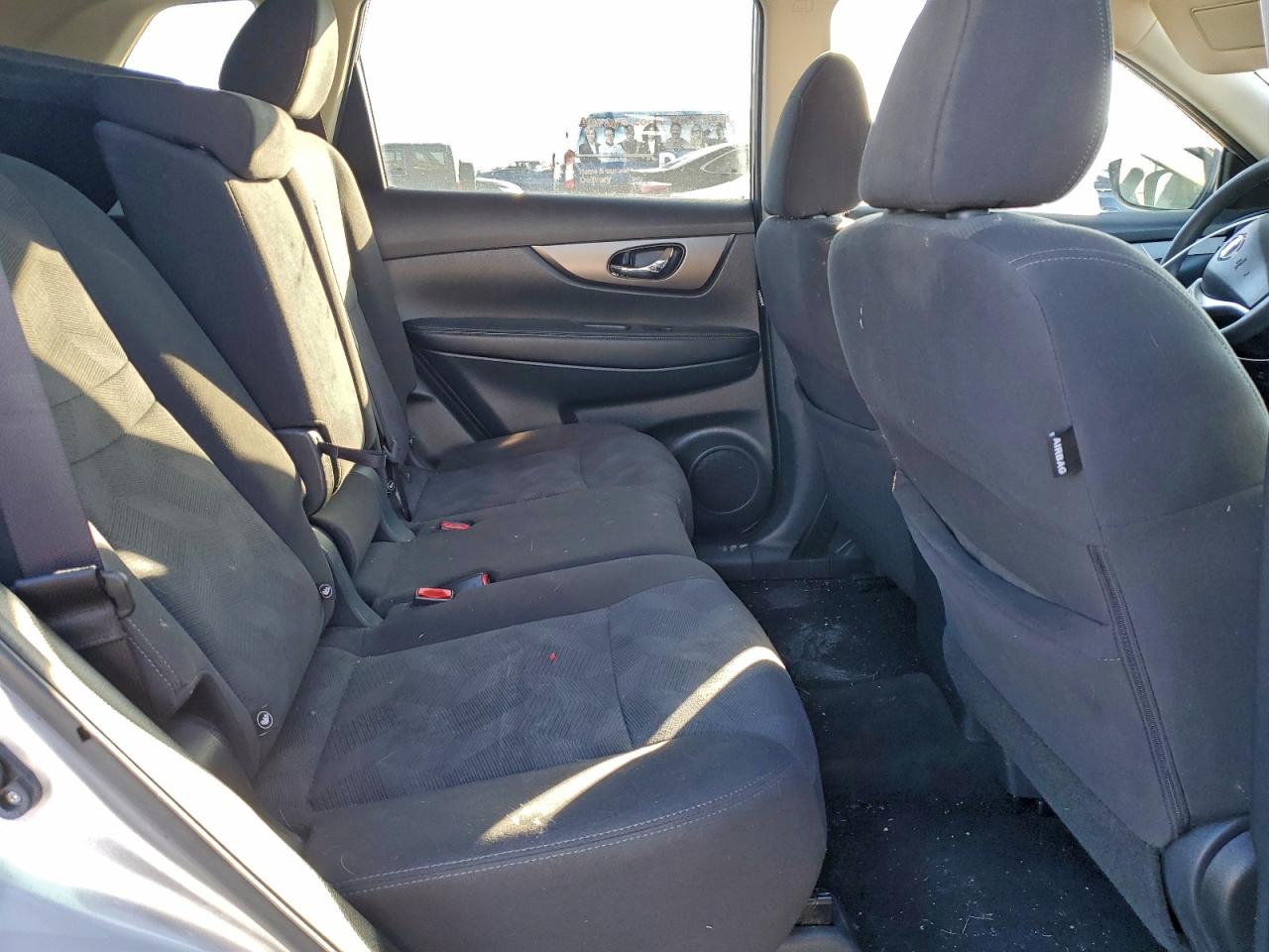2016 NISSAN ROGUE photo 31