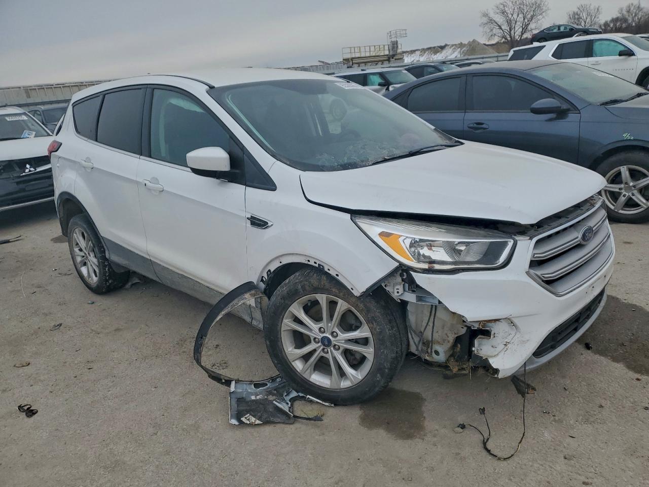 2019 FORD ESCAPE SE photo 4