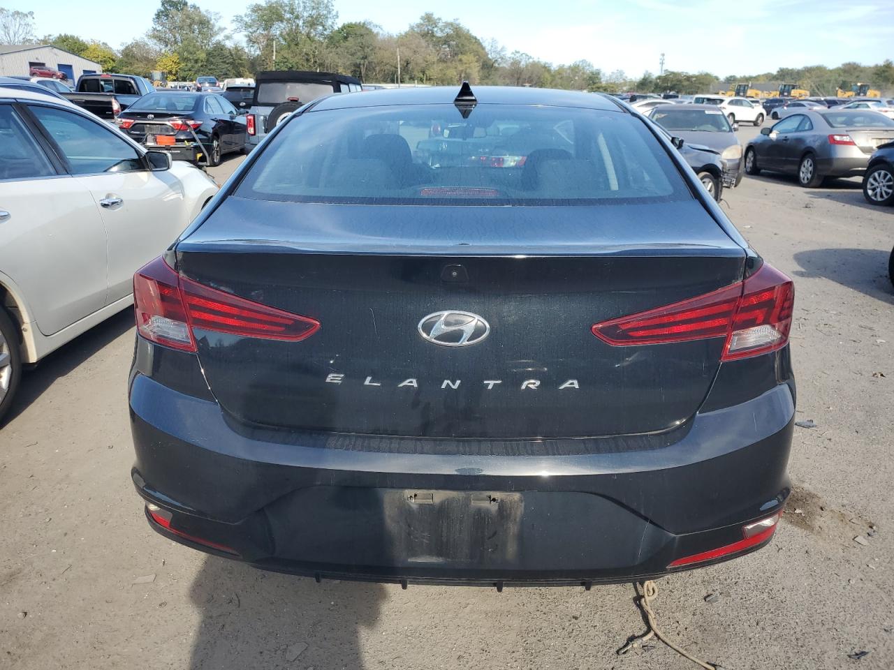 2020 HYUNDAI ELANTRA SEL photo 6