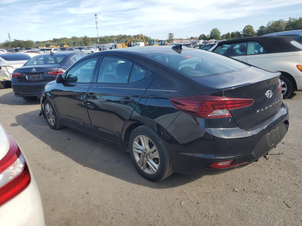 2020 HYUNDAI ELANTRA SEL photo 2