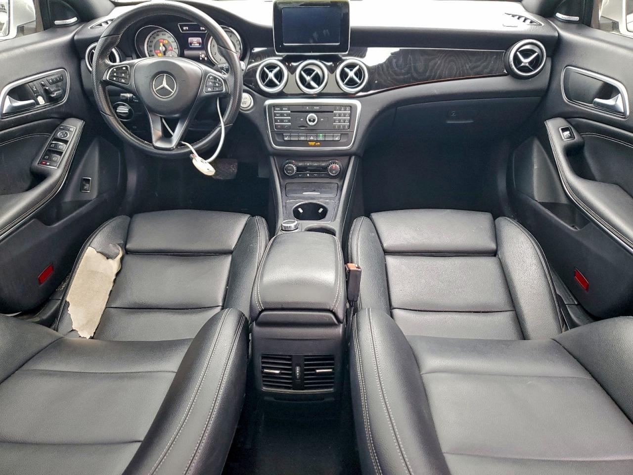 2016 MERCEDES-BENZ CLA 250 photo 8