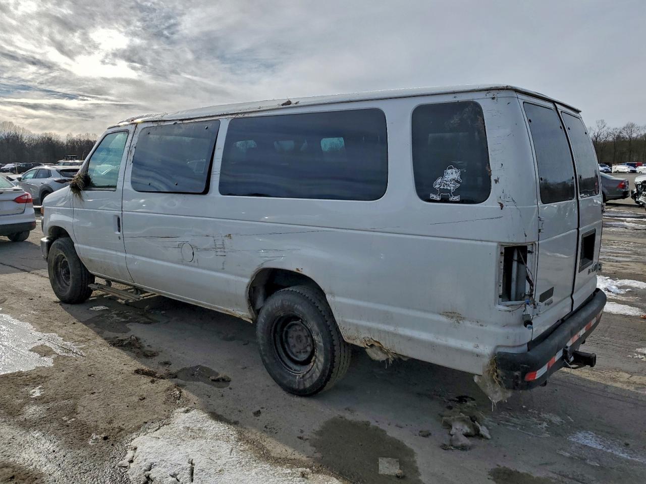 2011 FORD ECONOLINE E350 SUPER DUTY WAGON photo 4