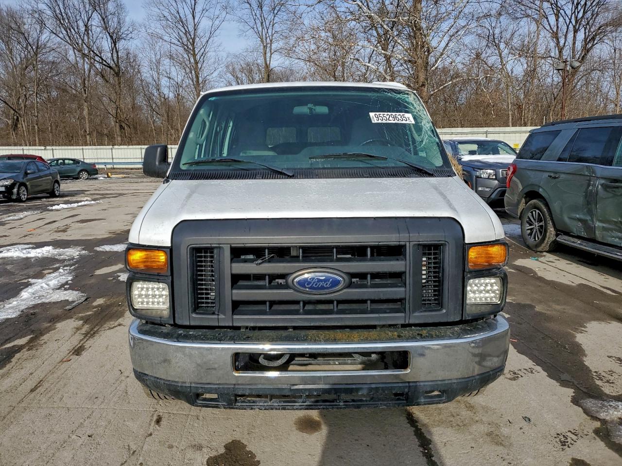 2011 FORD ECONOLINE E350 SUPER DUTY WAGON photo 13