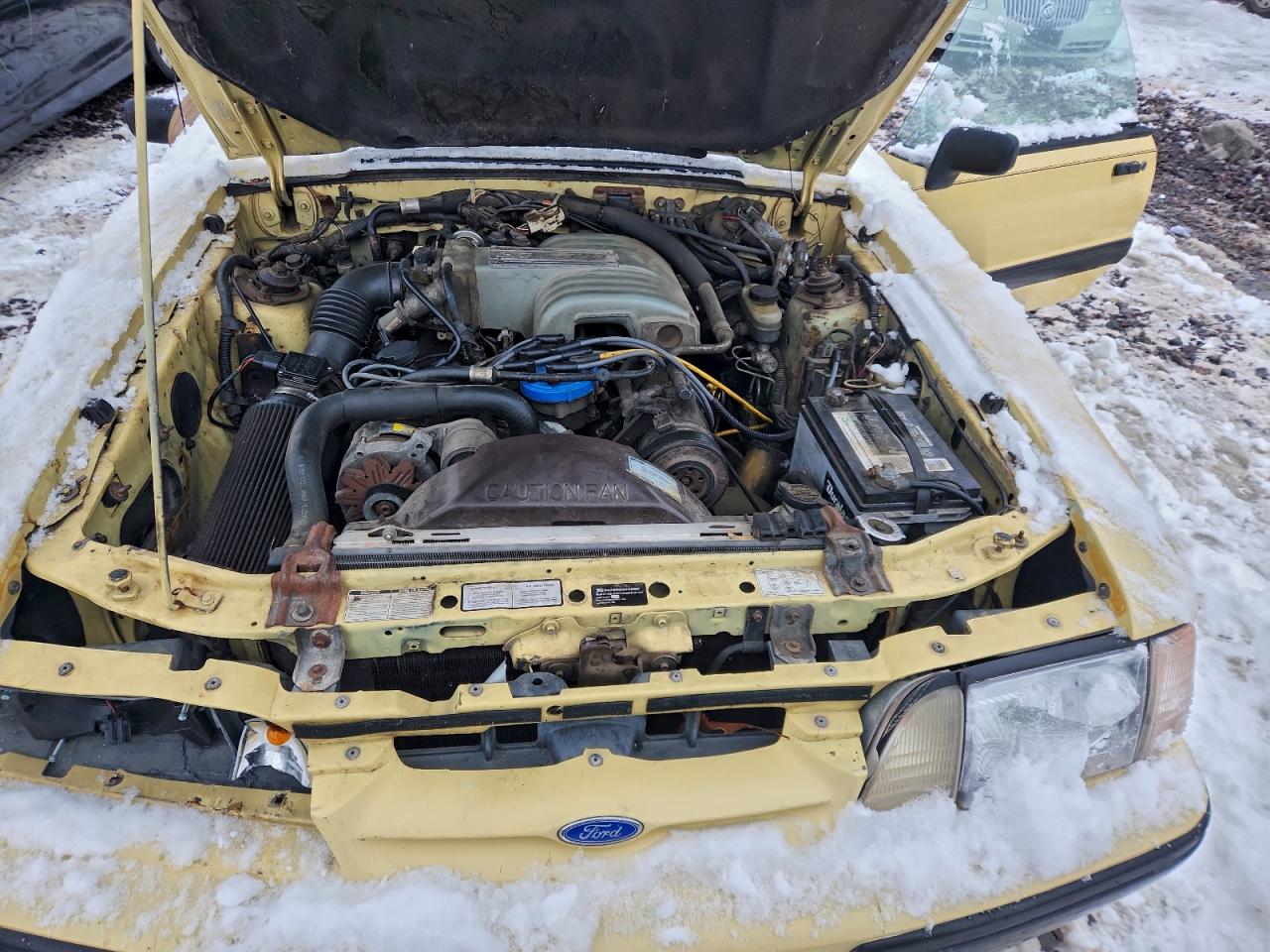 1989 FORD MUSTANG LX photo 21