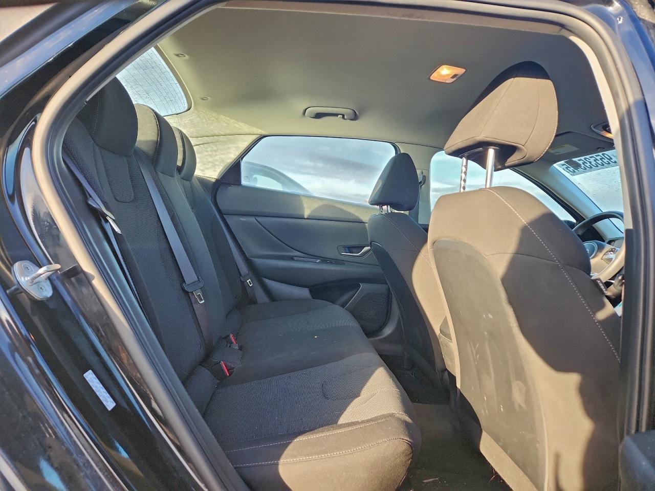 2021 HYUNDAI ELANTRA SE photo 19