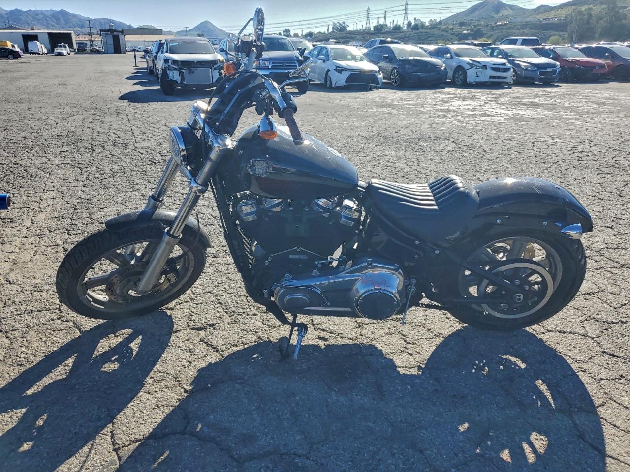 2024 HARLEY-DAVIDSON FXST photo 3