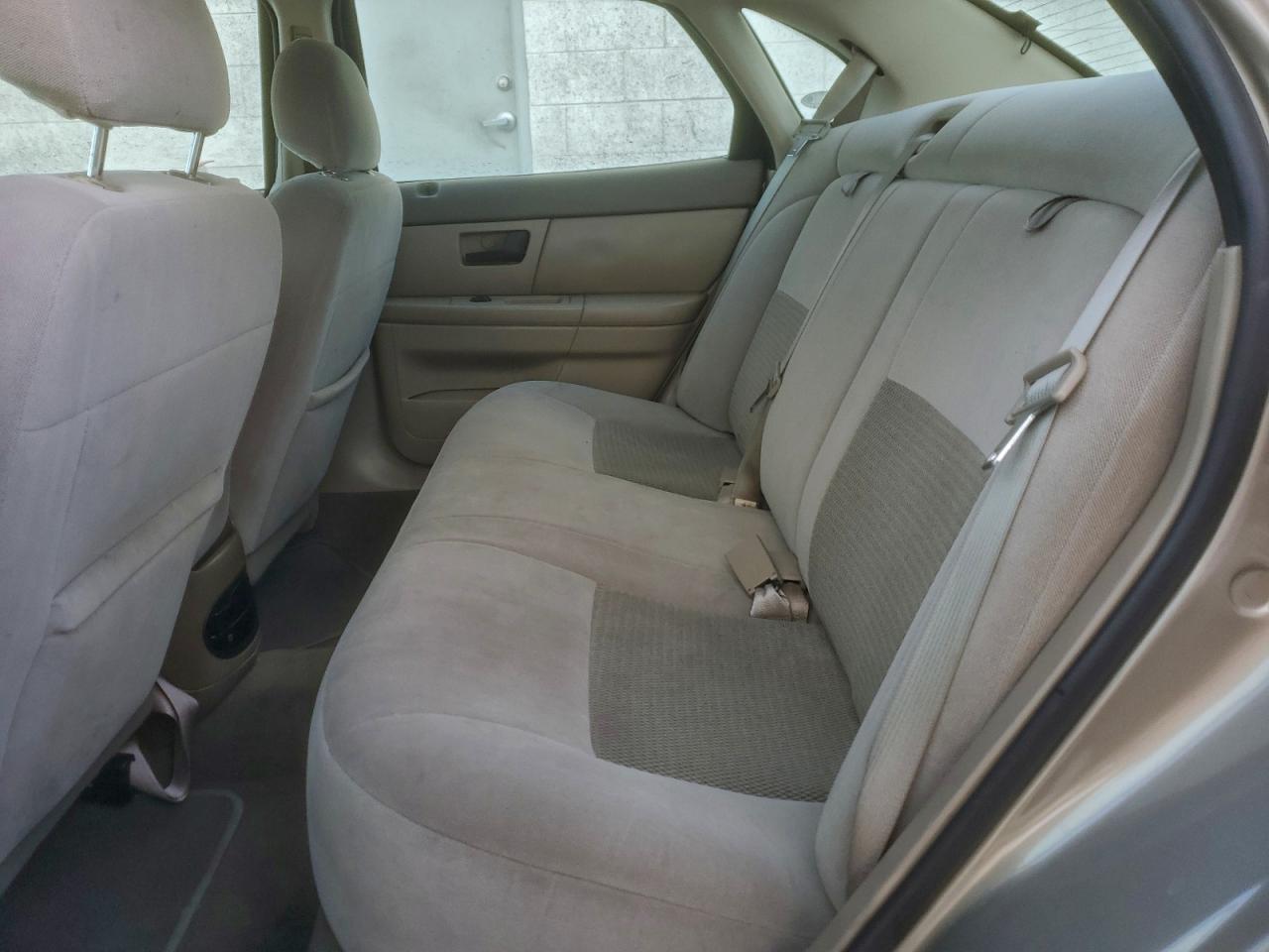 2004 FORD TAURUS SES photo 19