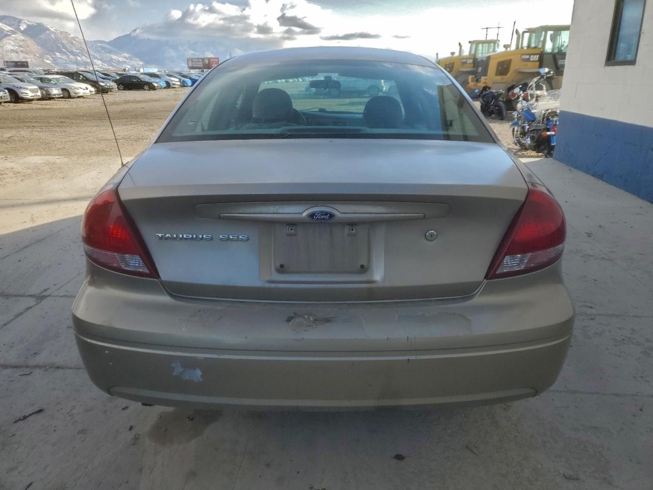2004 FORD TAURUS SES photo 11