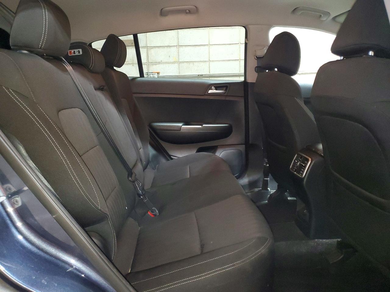 2017 KIA SPORTAGE LX photo 31