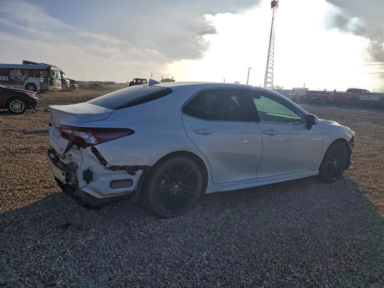 2021 TOYOTA CAMRY XSE photo 3