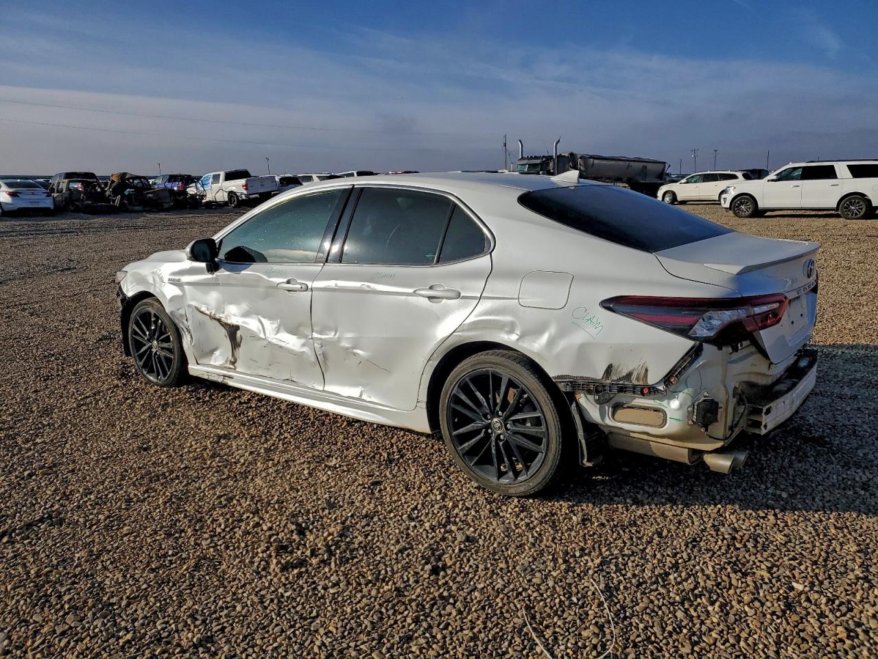 2021 TOYOTA CAMRY XSE photo 2