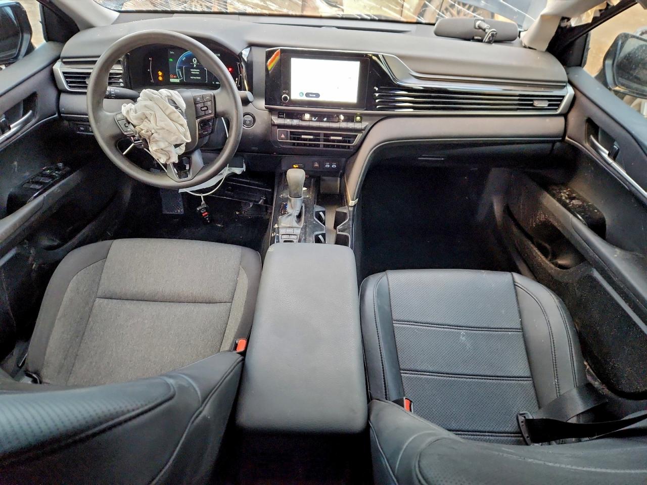 2025 TOYOTA CAMRY XSE photo 8