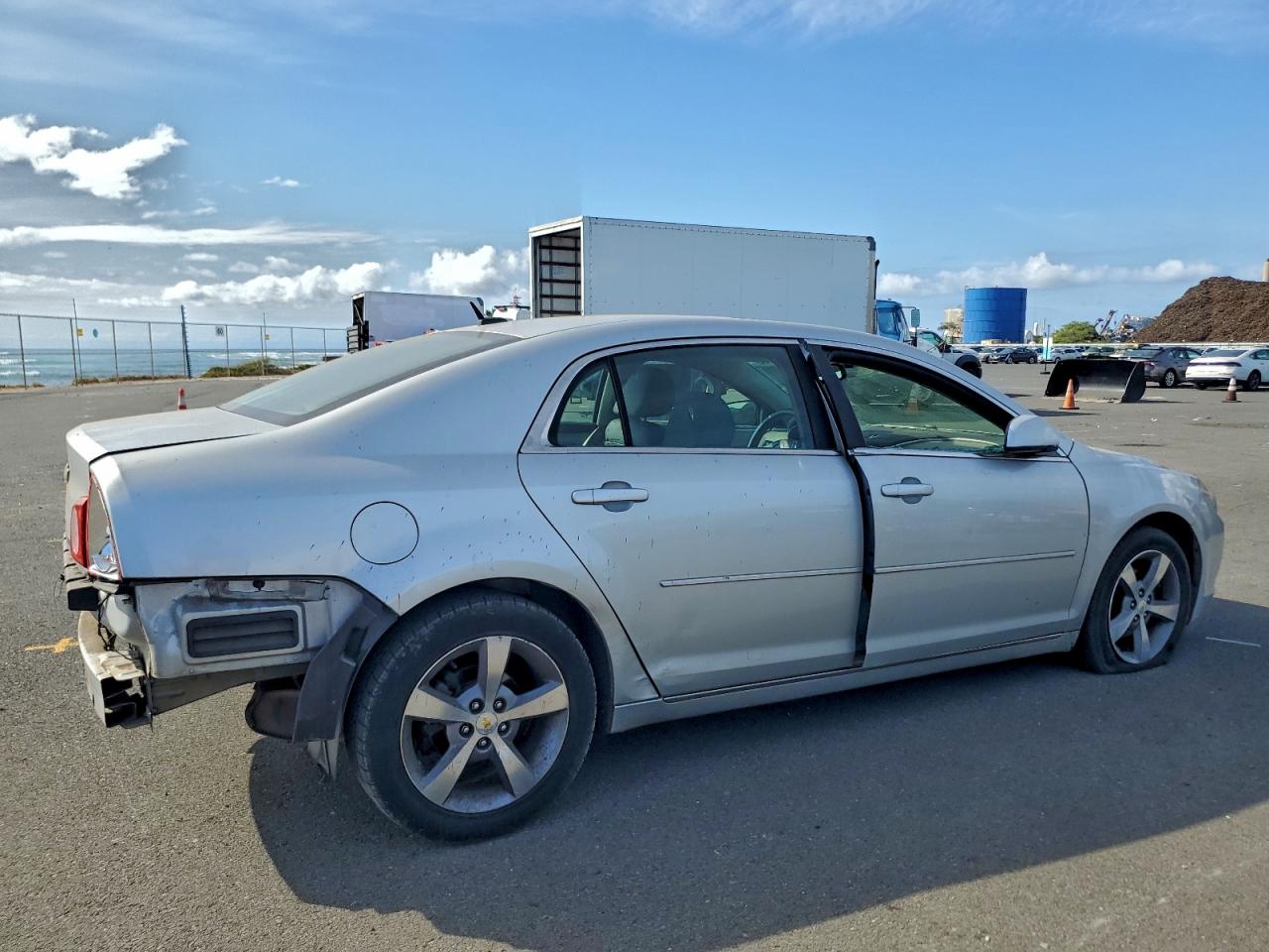 2011 CHEVROLET MALIBU 1LT photo 3