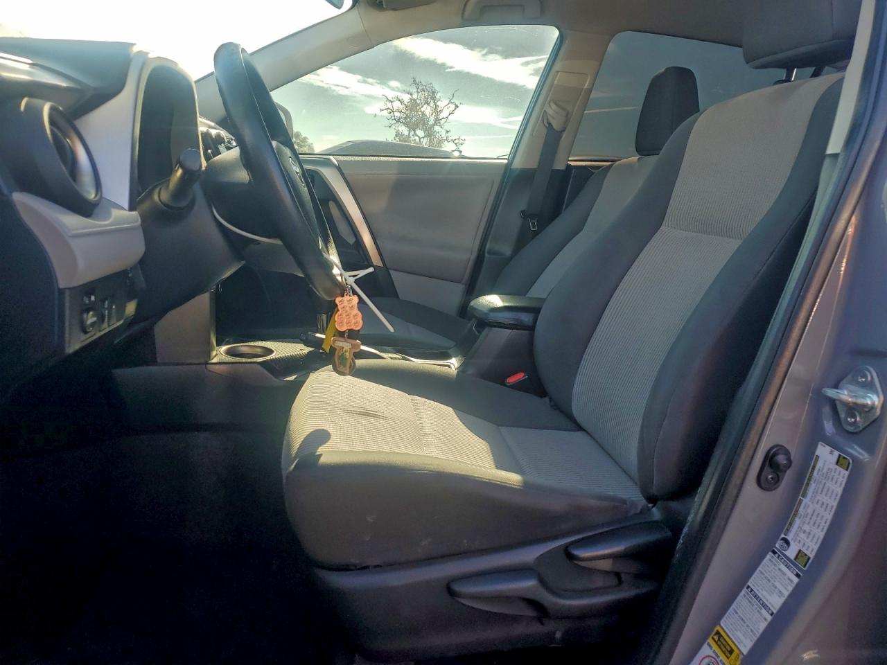 2013 TOYOTA RAV4 LE photo 13