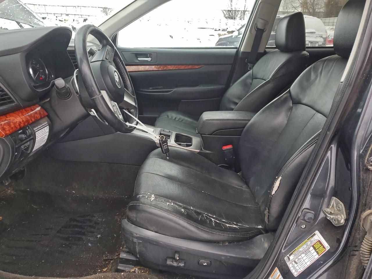 2011 SUBARU OUTBACK 3.6R LIMITED photo 19