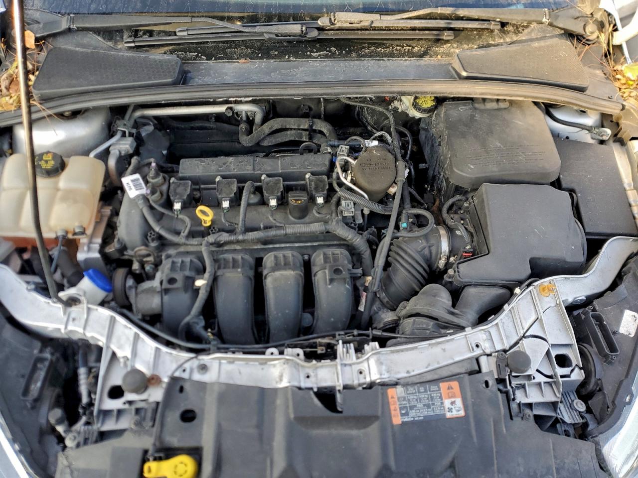 2015 FORD FOCUS SE photo 11
