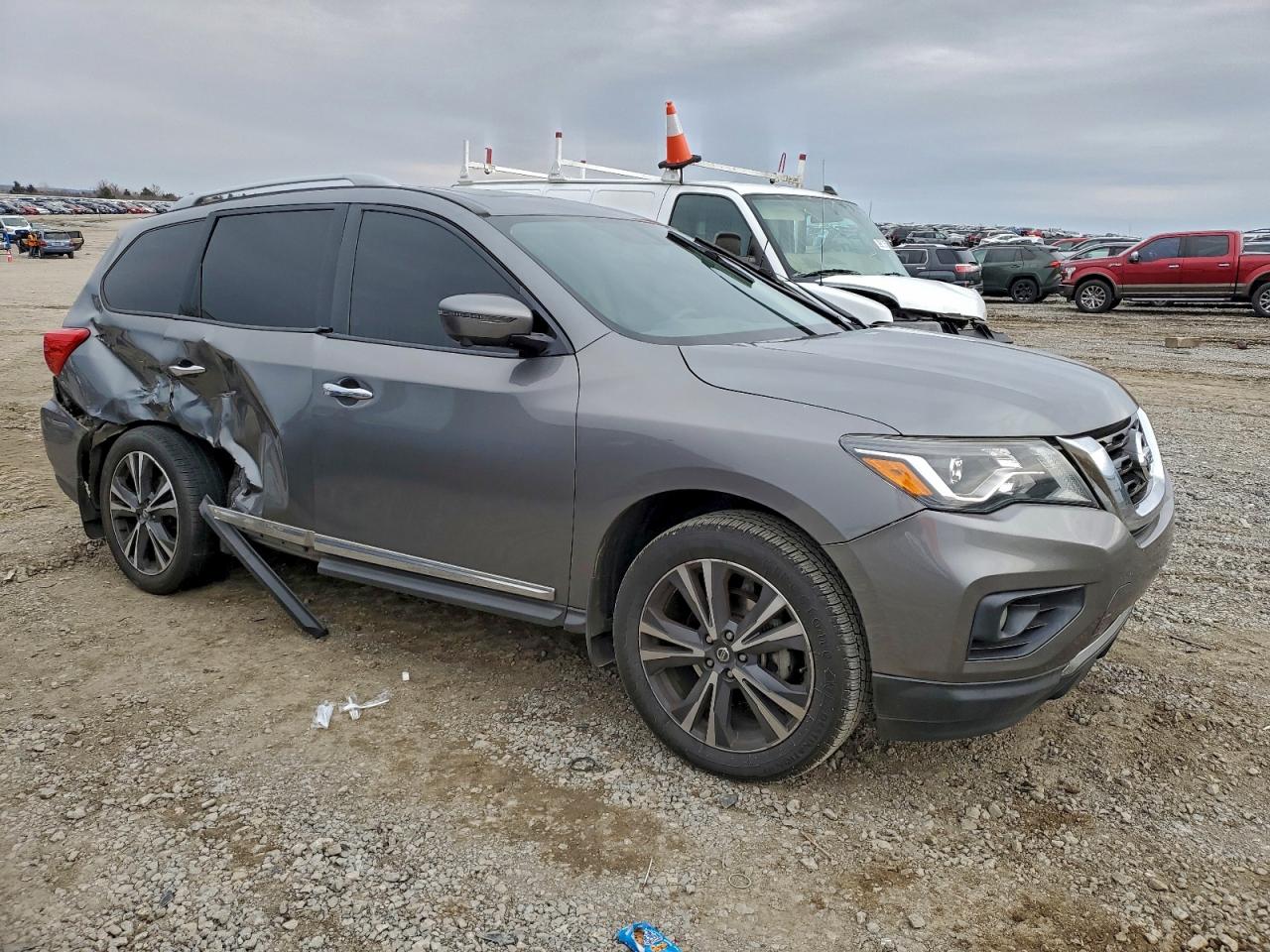 2020 NISSAN PATHFINDER PLATINUM photo 4