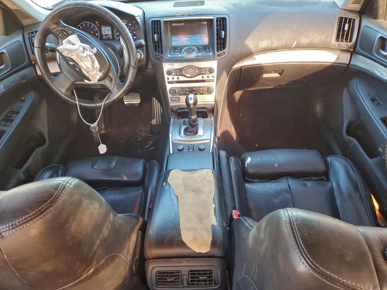 2010 INFINITI G37 photo 8