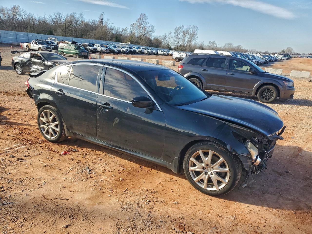 2010 INFINITI G37 photo 4
