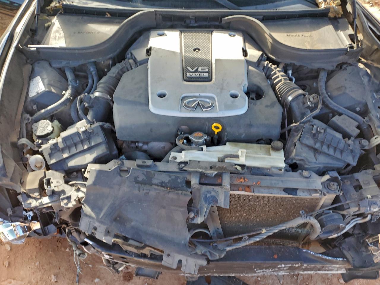 2010 INFINITI G37 photo 11