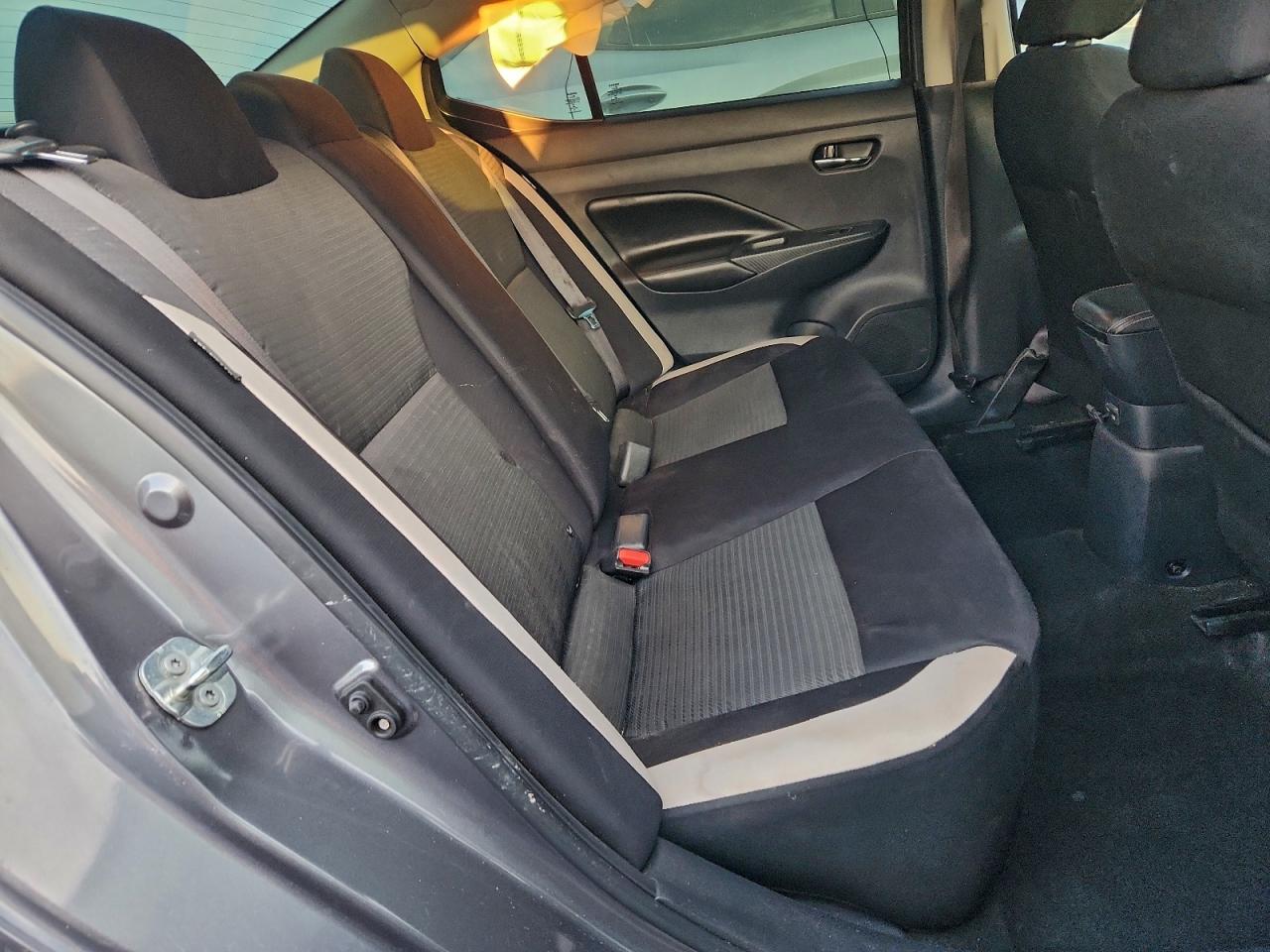 2020 NISSAN VERSA SV photo 10