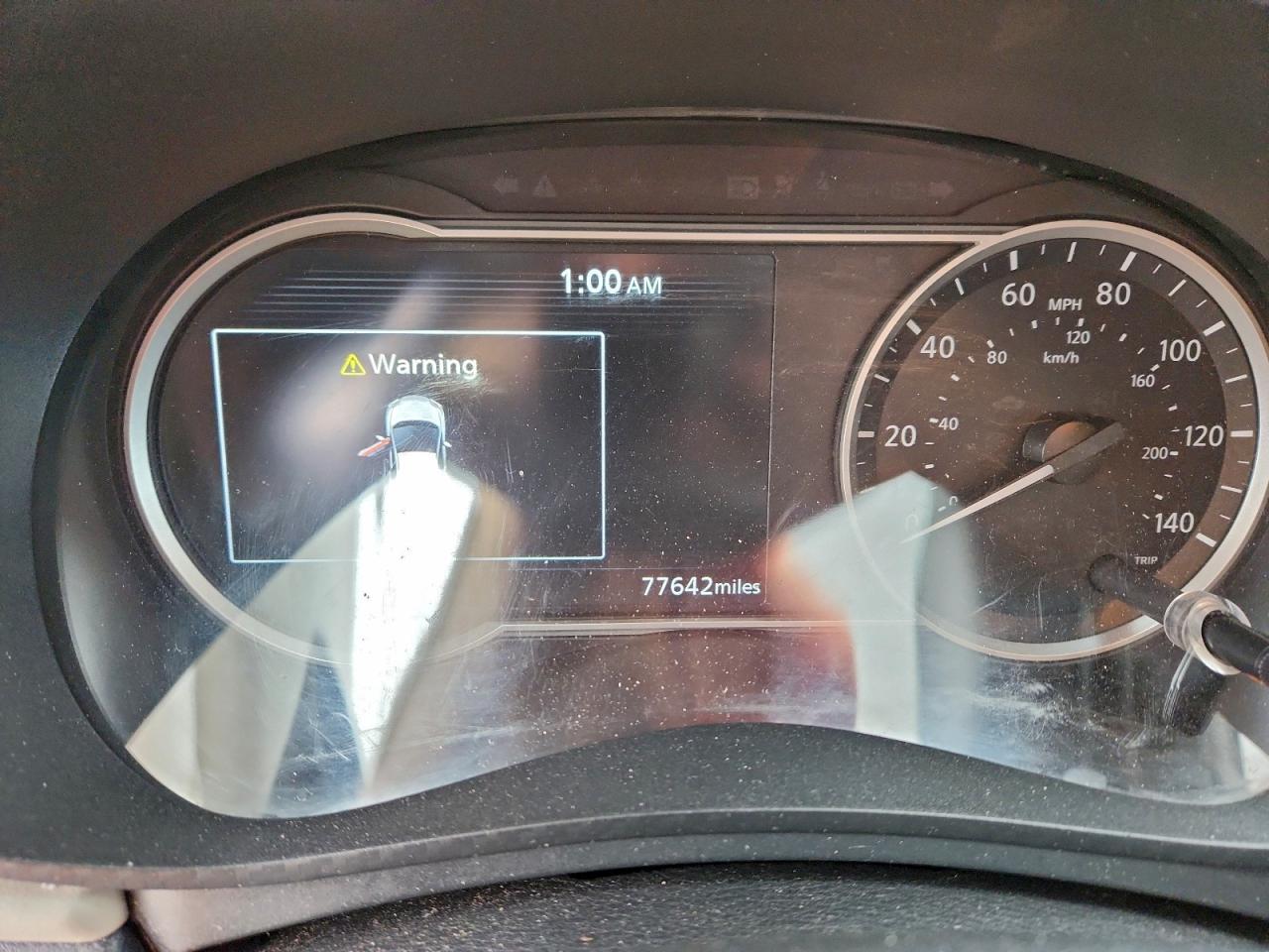 2020 NISSAN VERSA SV photo 9