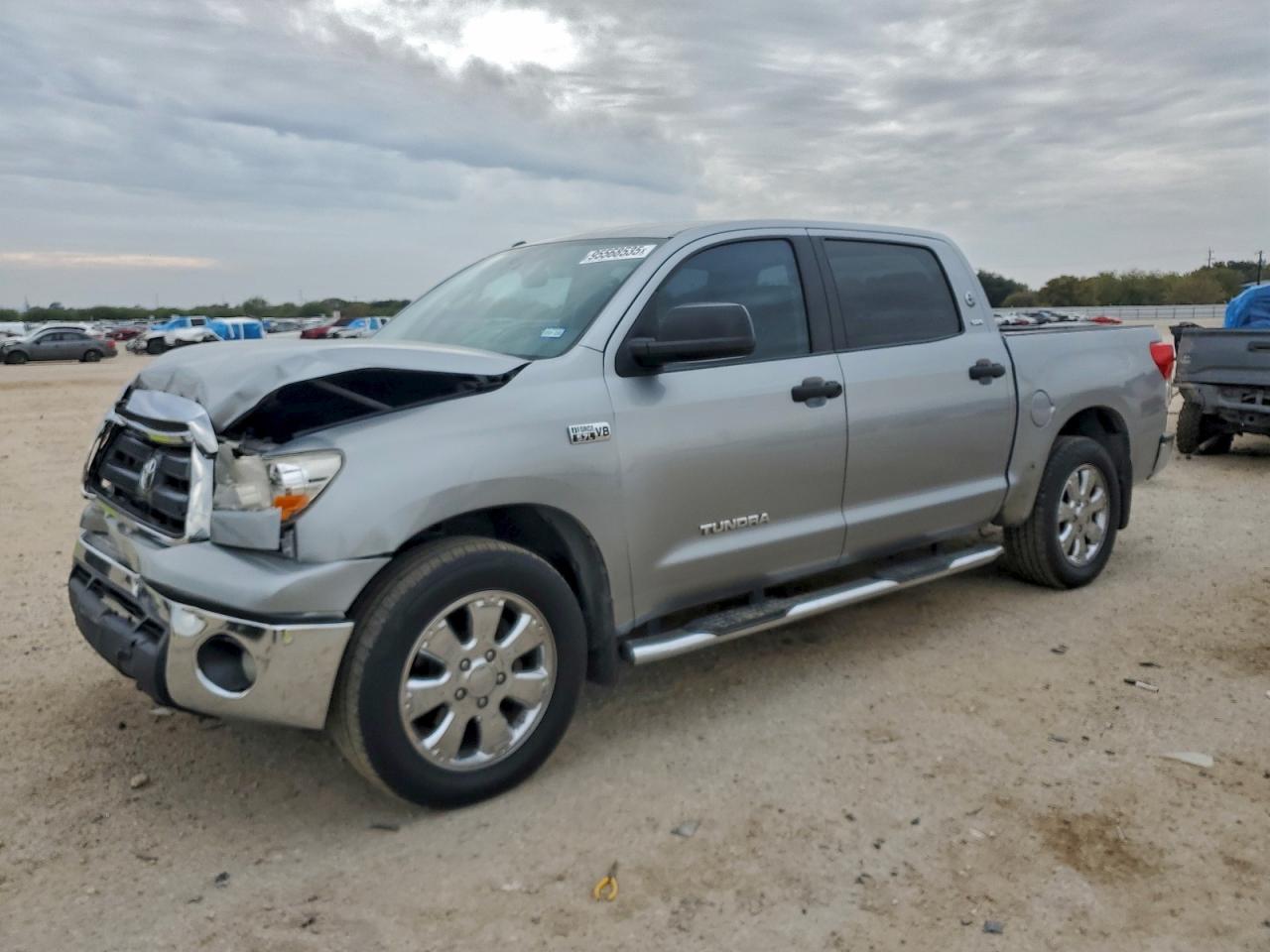 2012 TOYOTA TUNDRA