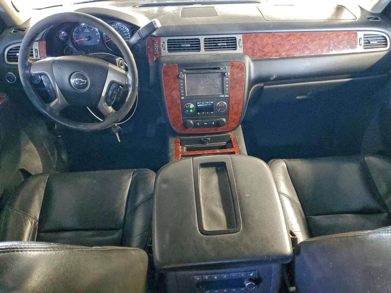 2013 CHEVROLET SUBURBAN K1500 LTZ photo 8