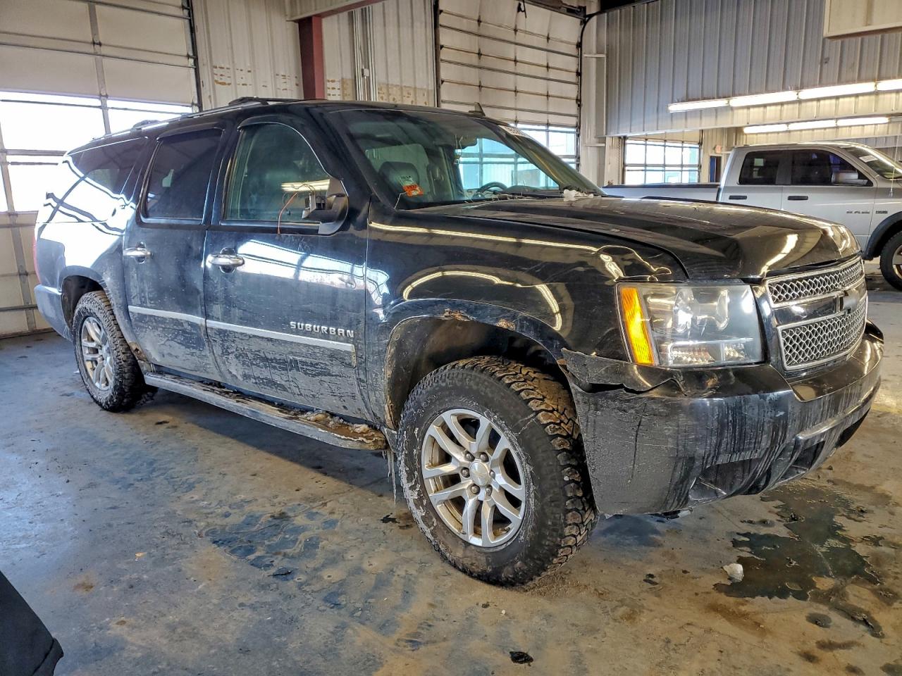 2013 CHEVROLET SUBURBAN K1500 LTZ photo 4
