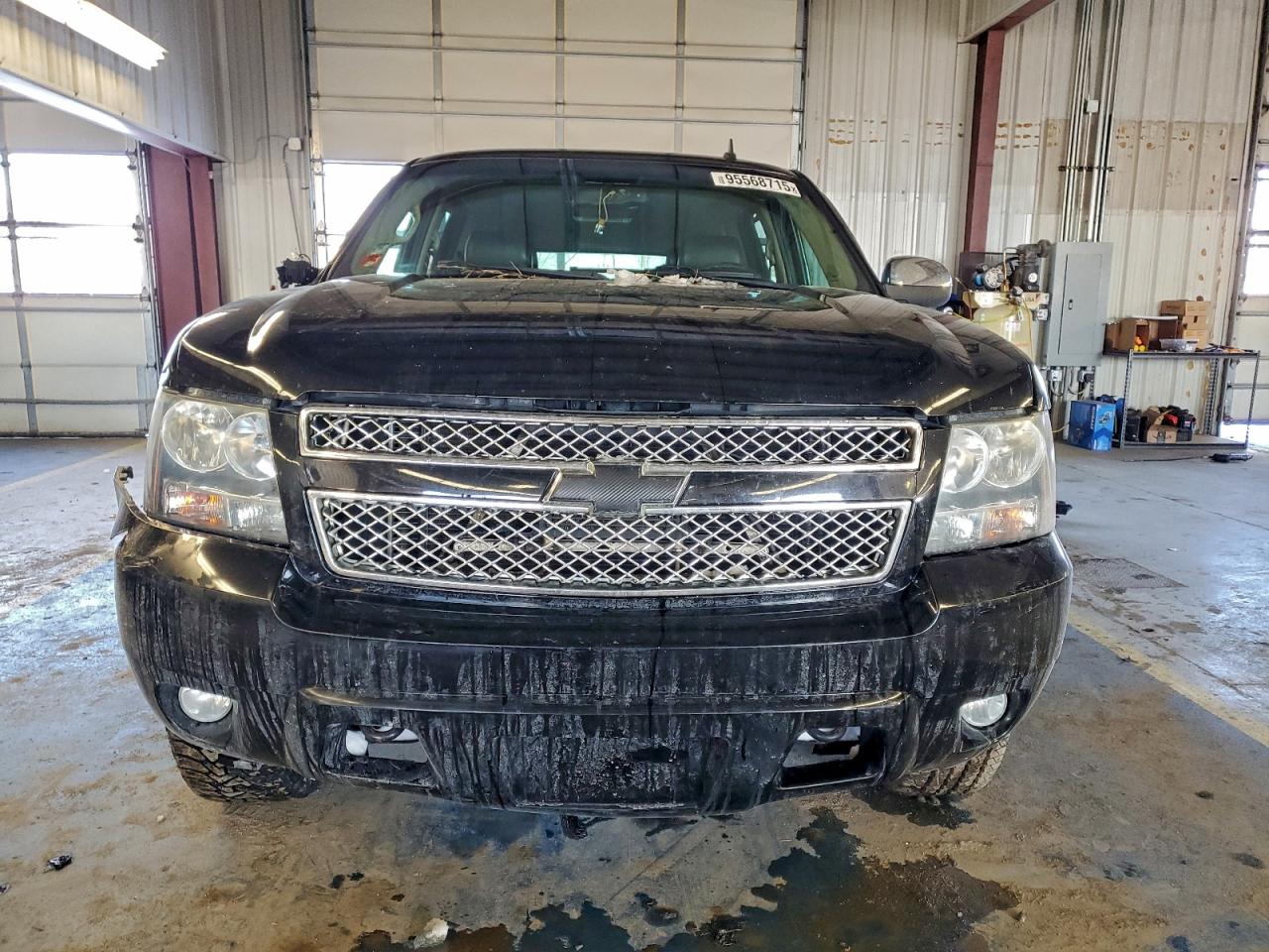 2013 CHEVROLET SUBURBAN K1500 LTZ photo 5