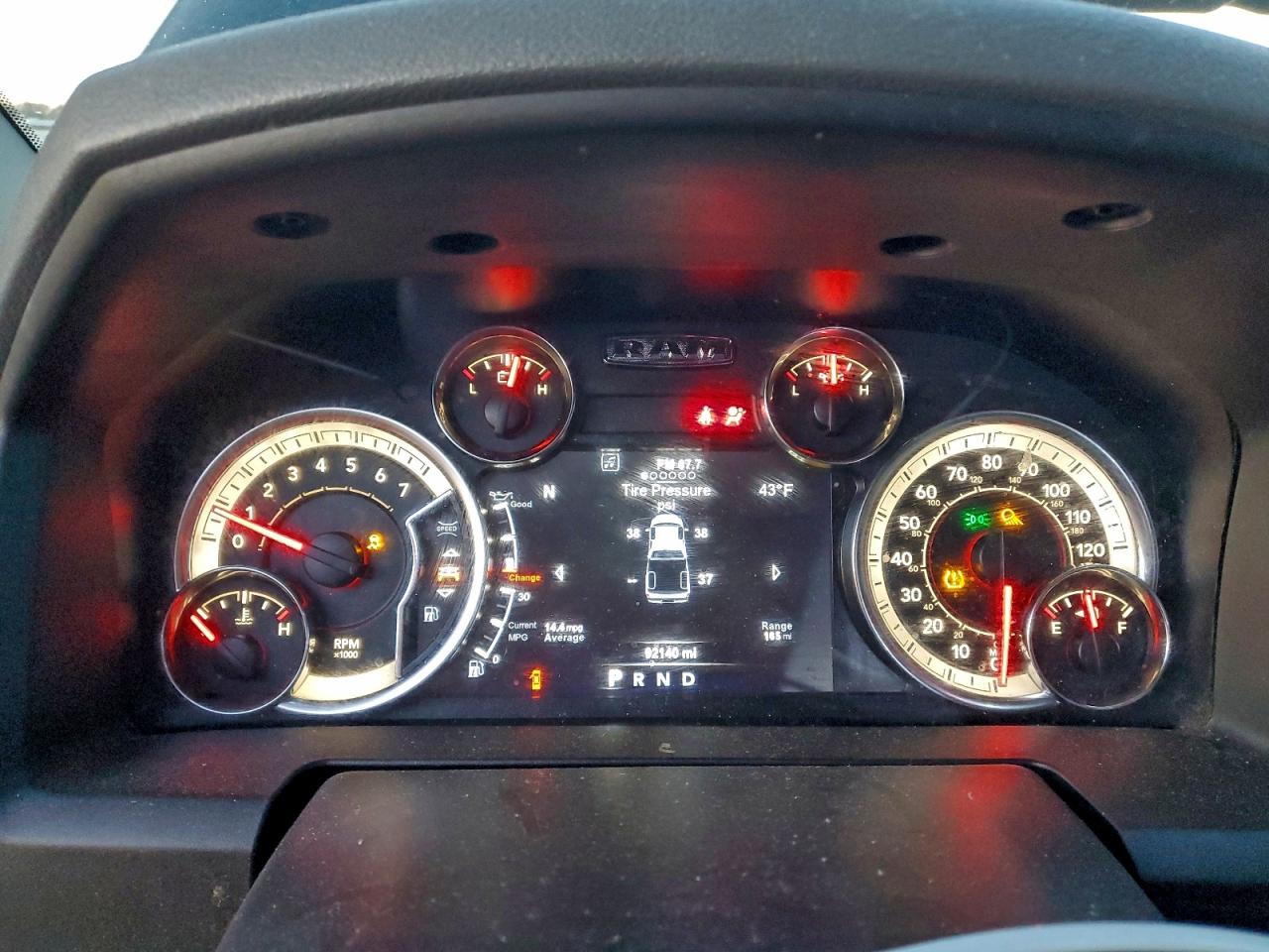 2018 RAM 1500 SLT photo 25