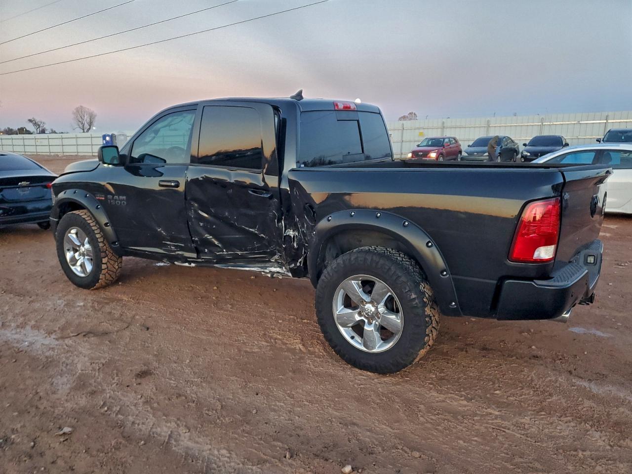 2018 RAM 1500 SLT photo 4