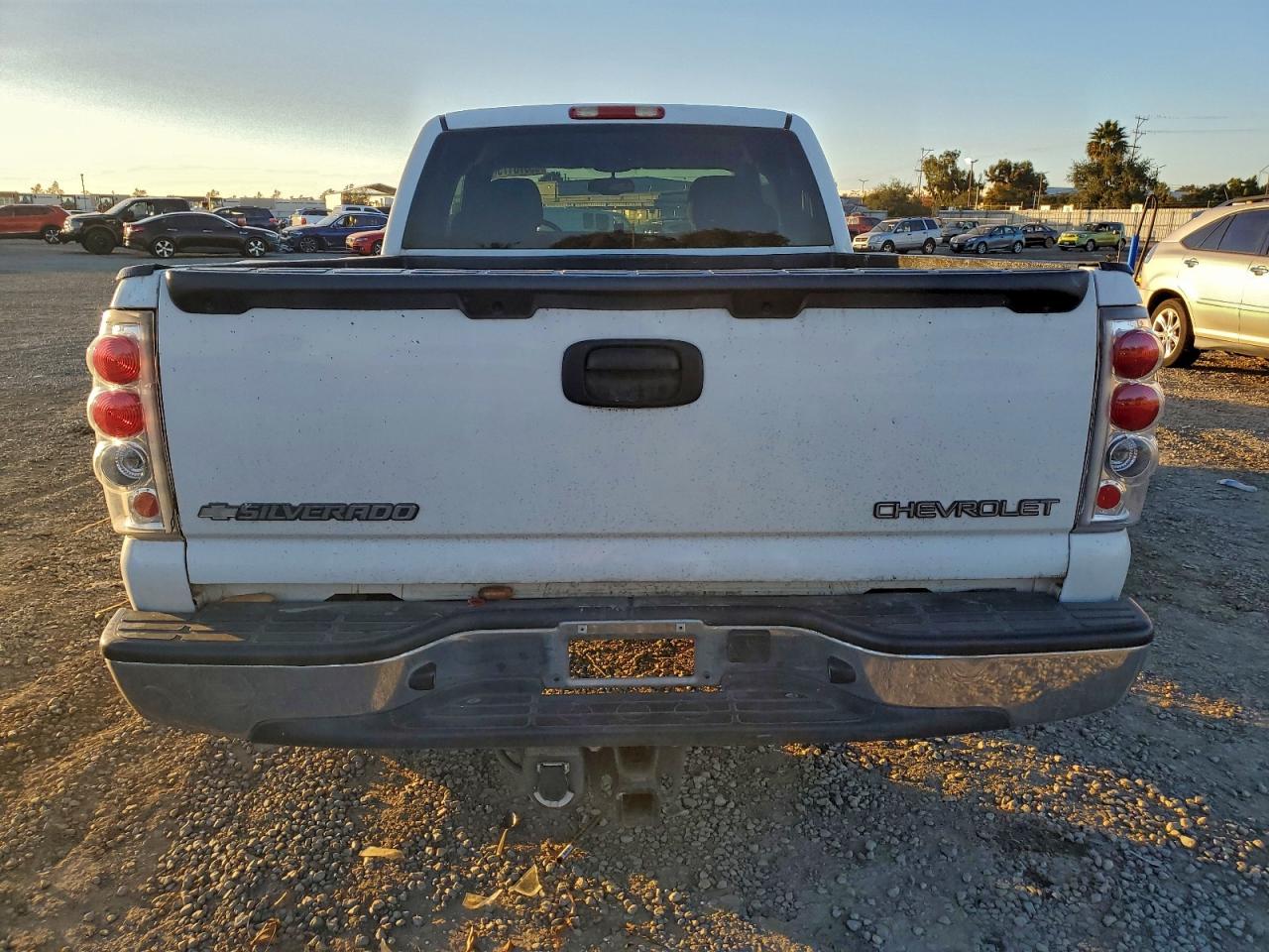 2003 CHEVROLET SILVERADO C1500 photo 6