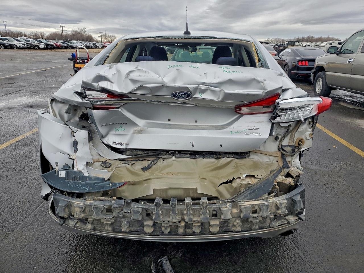 2017 FORD FUSION photo 11