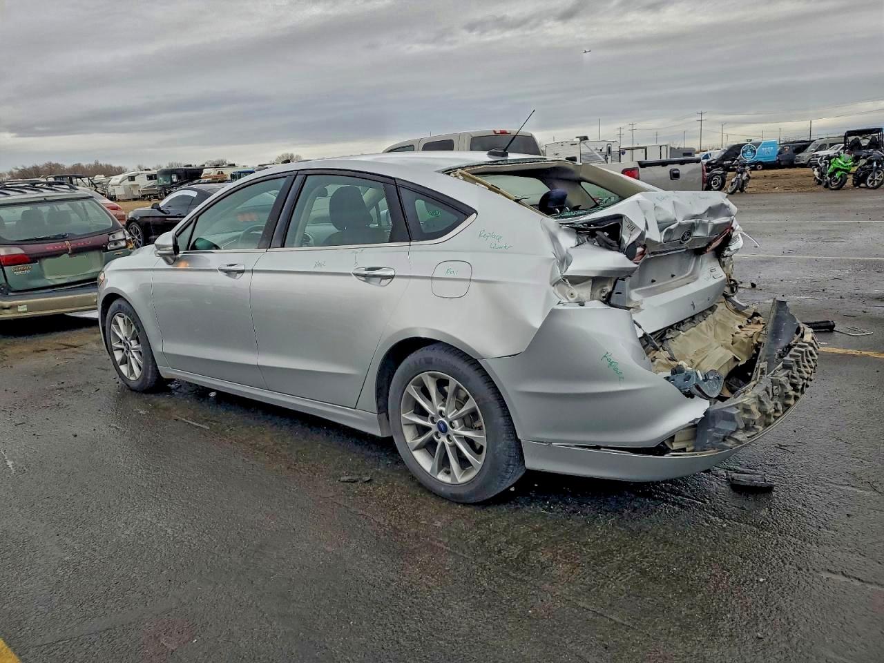 2017 FORD FUSION photo 3