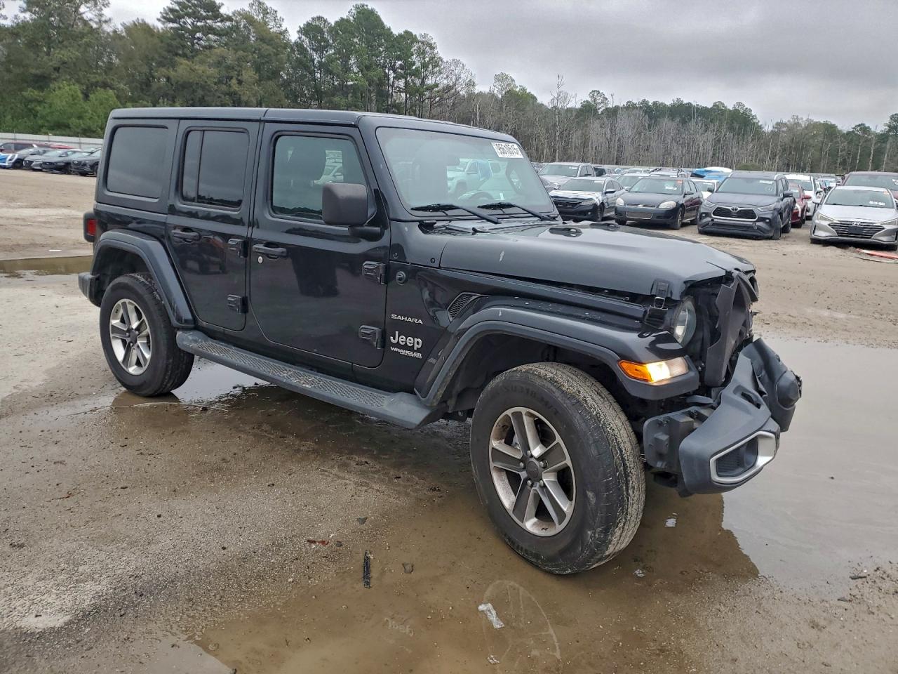2018 JEEP WRANGLER UNLIMITED SAHARA photo 4