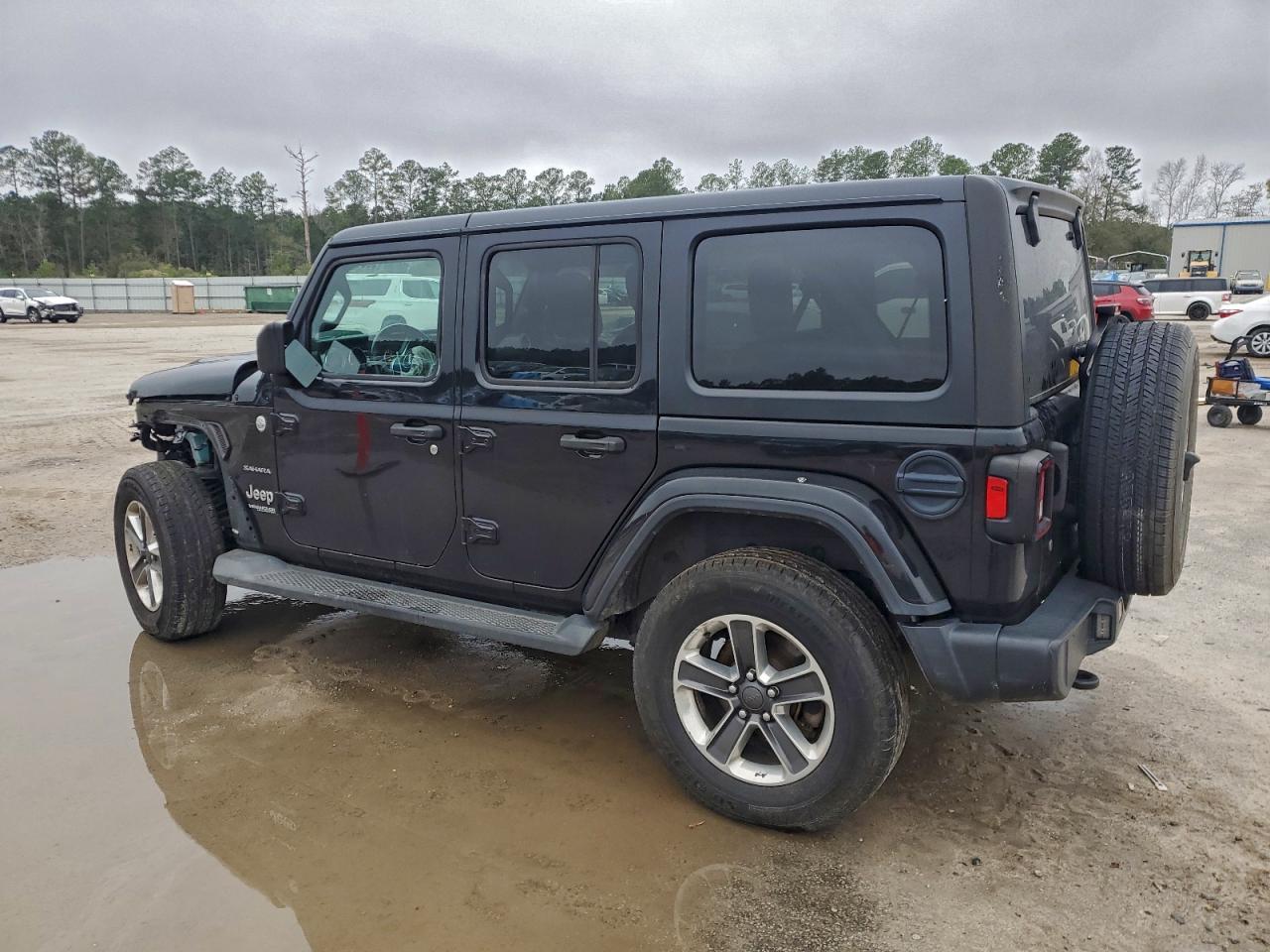 2018 JEEP WRANGLER UNLIMITED SAHARA photo 2