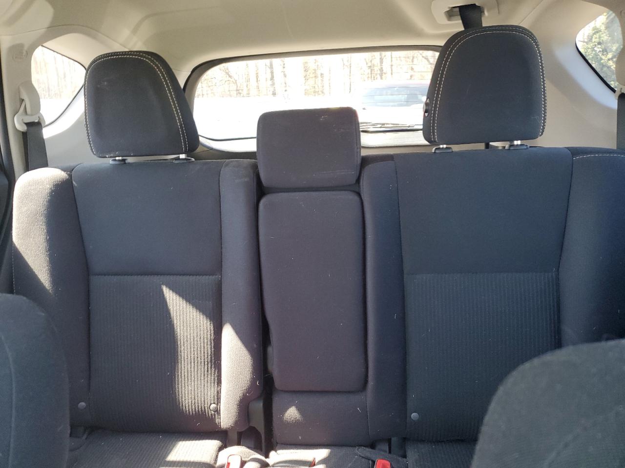 2015 TOYOTA RAV4 XLE photo 19