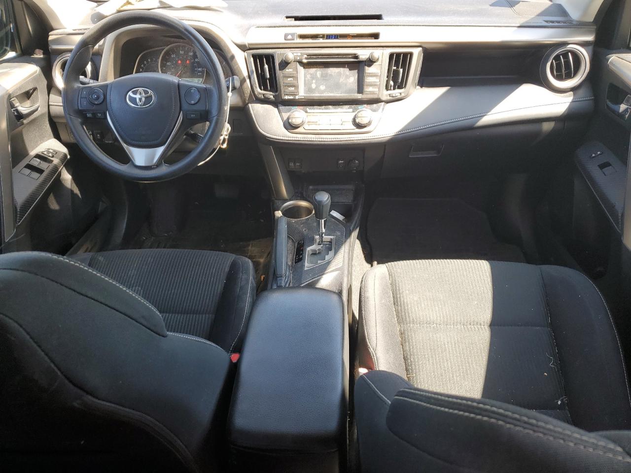 2015 TOYOTA RAV4 XLE photo 15