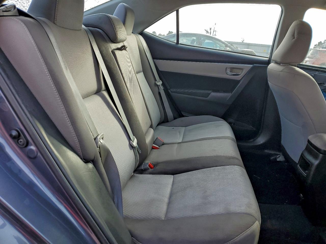 2018 TOYOTA COROLLA L photo 19