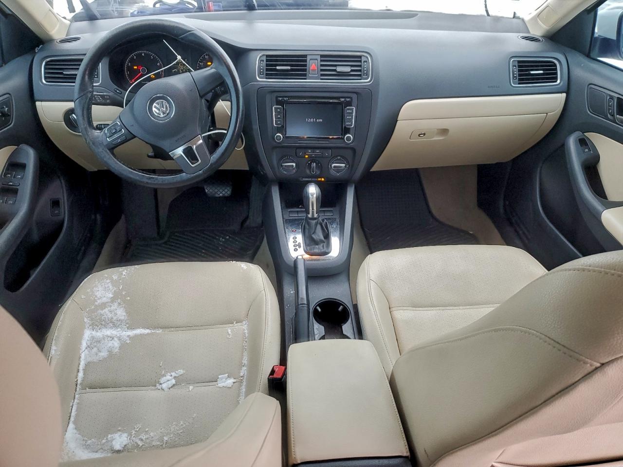 2011 VOLKSWAGEN JETTA SE photo 8