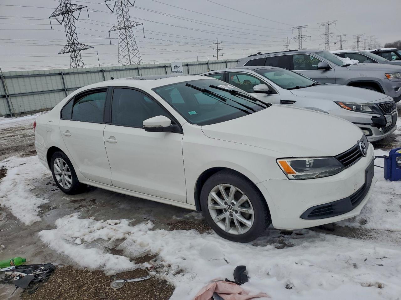2011 VOLKSWAGEN JETTA SE photo 4