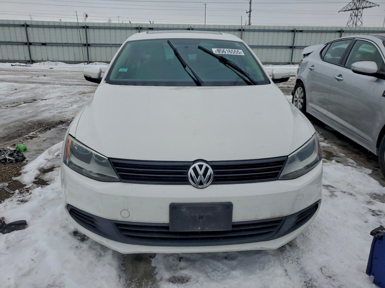 2011 VOLKSWAGEN JETTA SE photo 5
