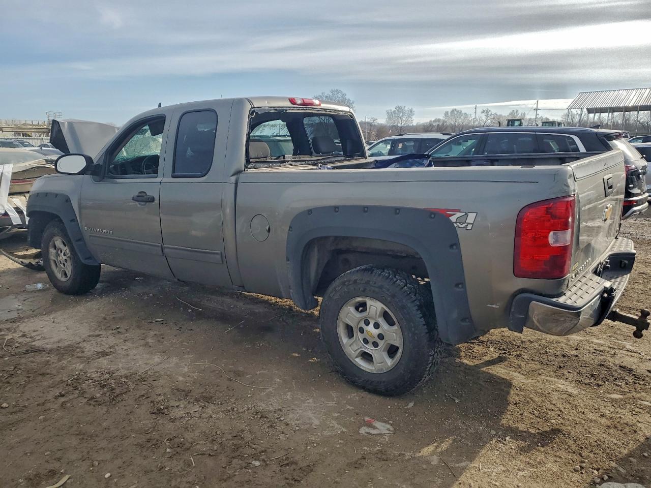 2009 CHEVROLET SILVERADO K1500 LT photo 3