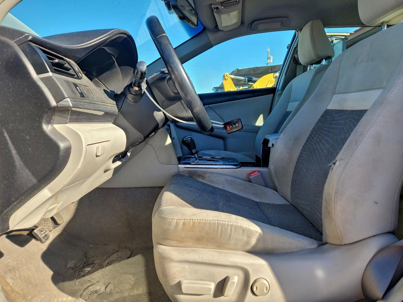 2014 TOYOTA CAMRY HYBRID photo 19
