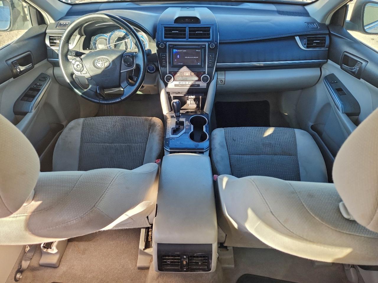 2014 TOYOTA CAMRY HYBRID photo 22