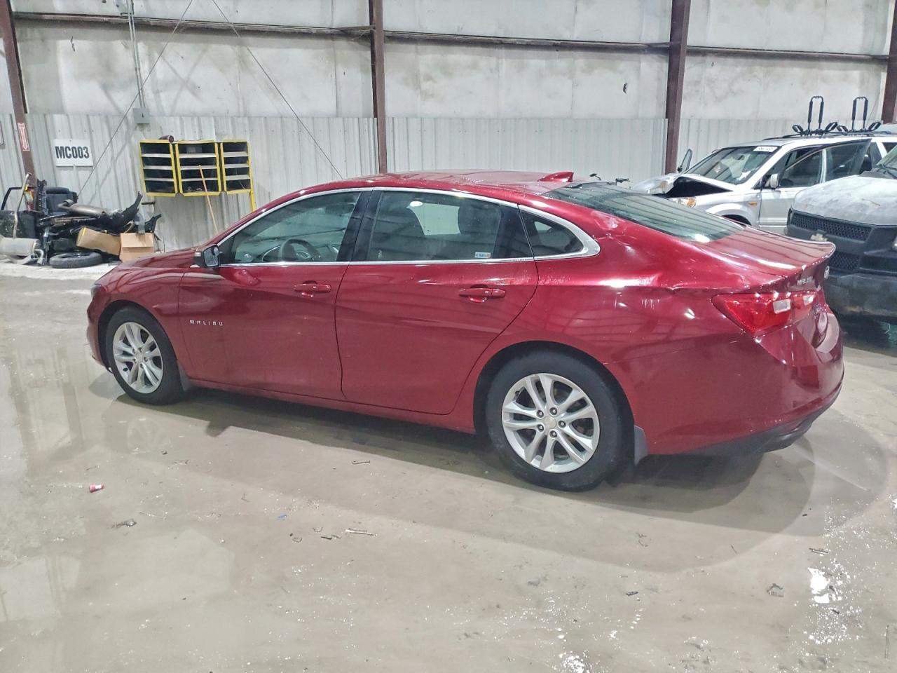 2017 CHEVROLET MALIBU LT photo 4