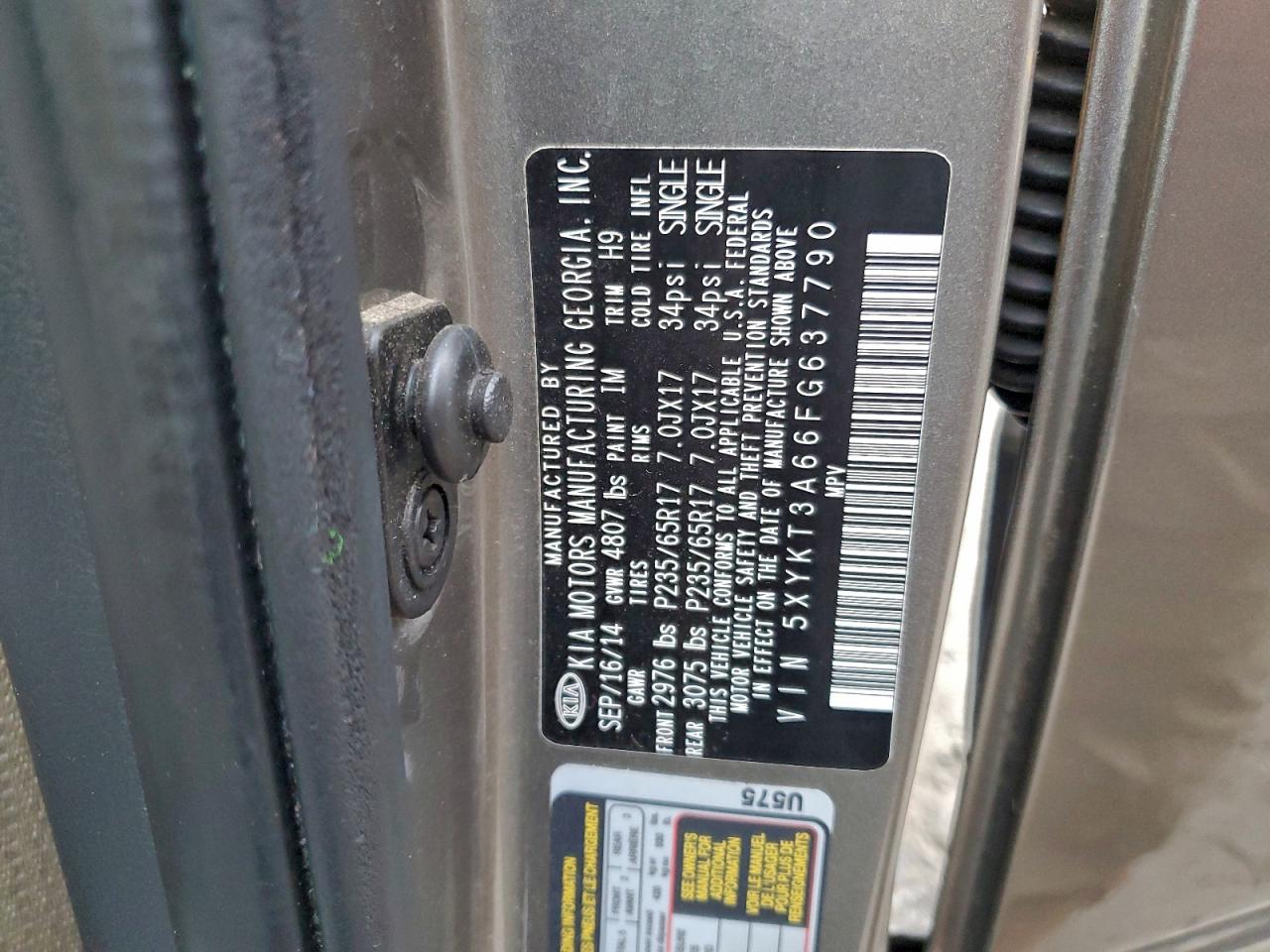 2015 KIA SORENTO LX photo 25